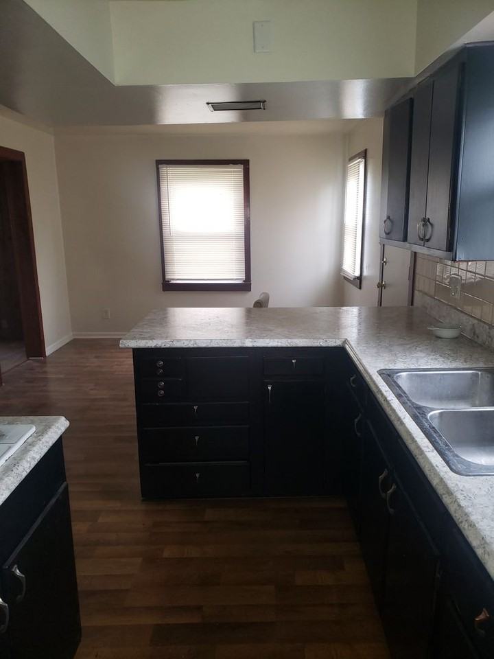 3707 N Leland Ave - Photo 5 of 10