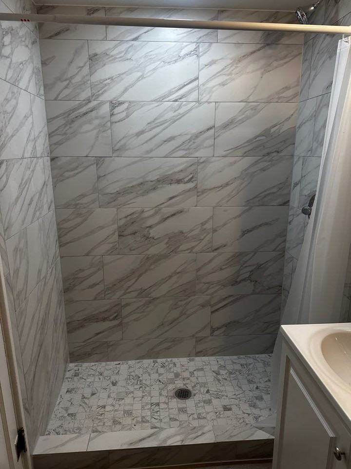 1027 17th St - Photo 6 of 12