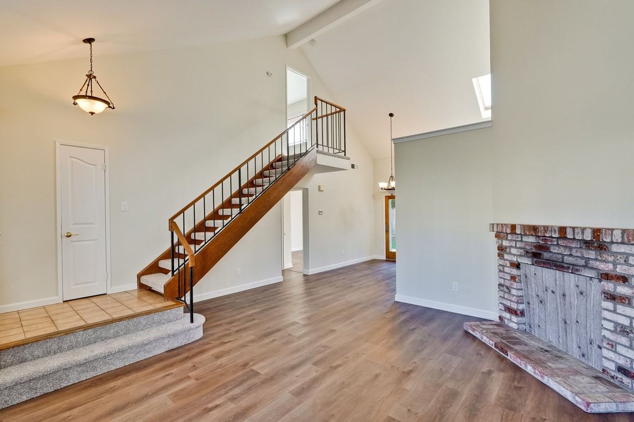 7275 Sleepy Creek Dr - Photo 4 of 25