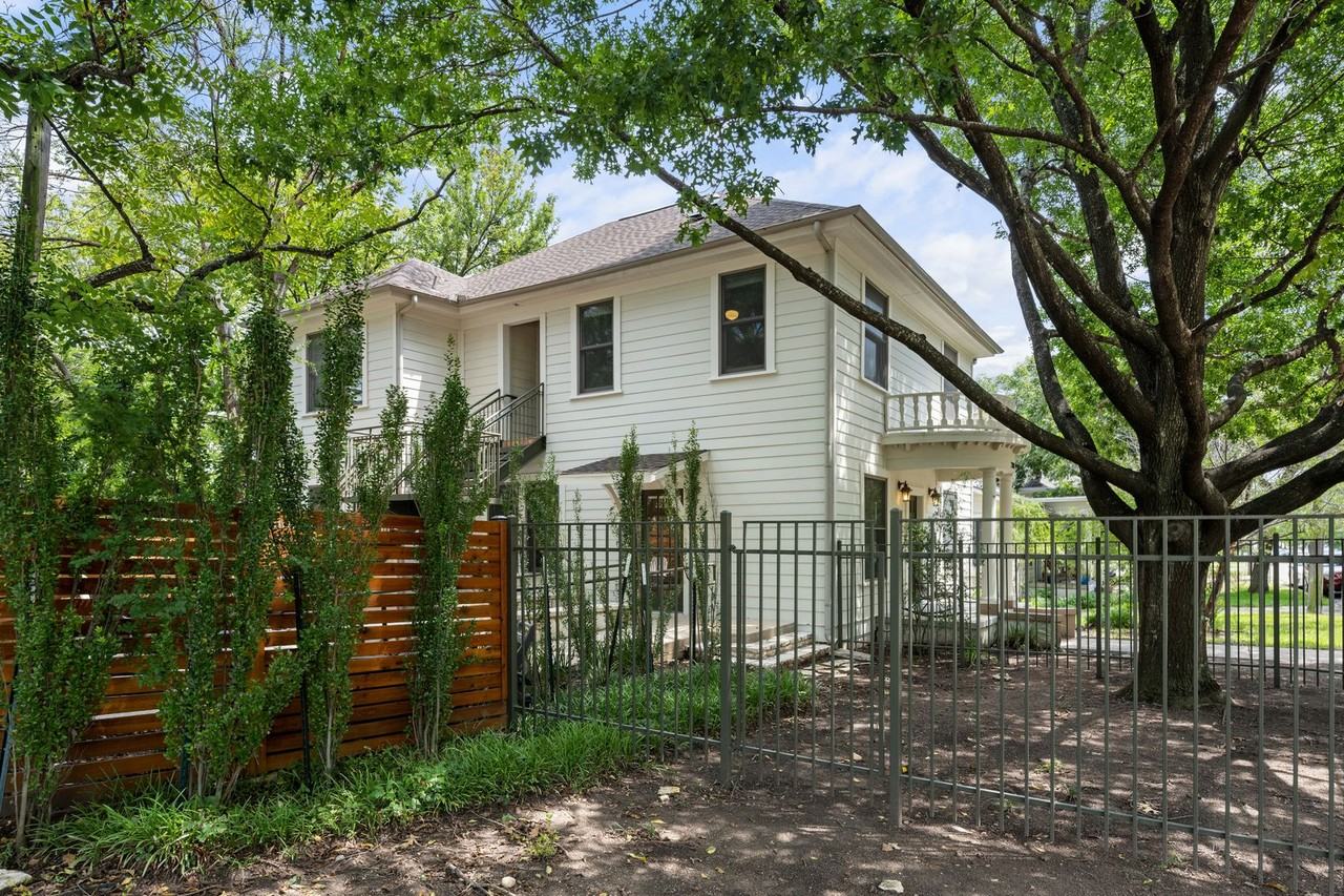 2811 Hemphill Park - Photo 4 of 50