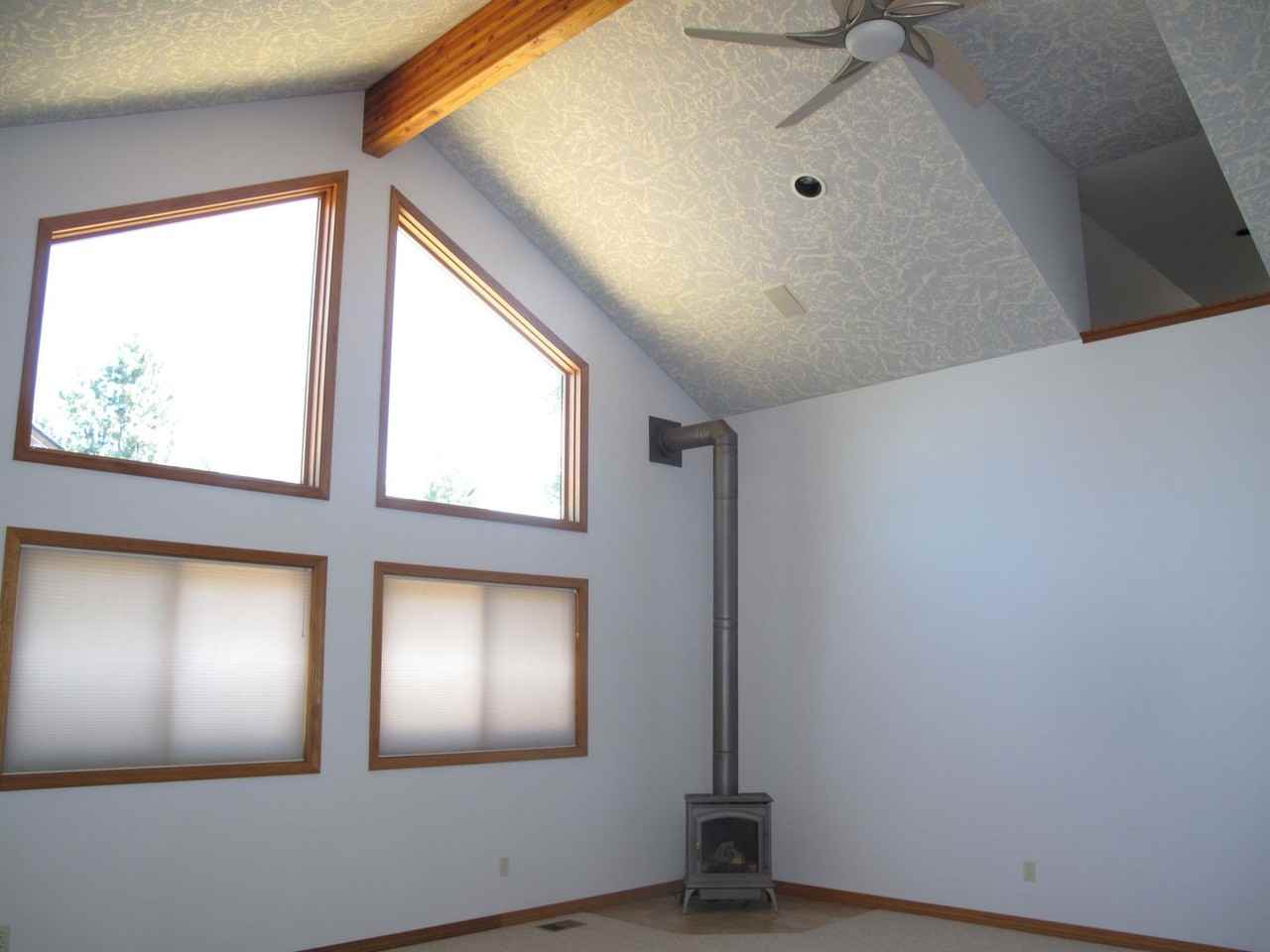 13764 Sw Meadowview Dr - Photo 5 of 19