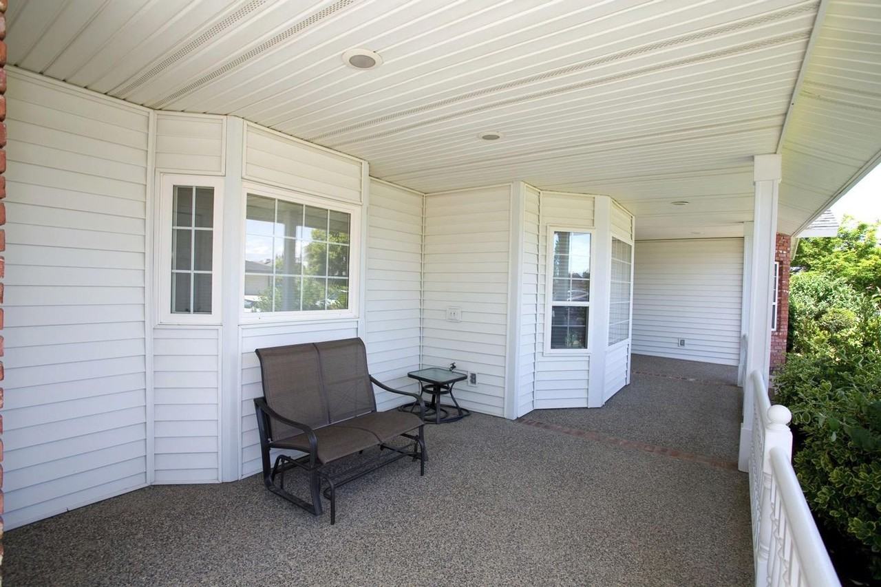 205 N Jonna Ave - Photo 4 of 27