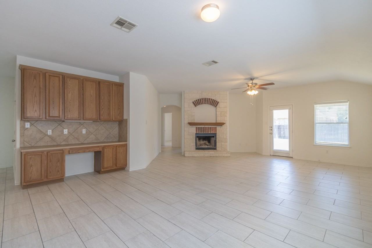 18745 Candace Loop - Photo 6 of 29