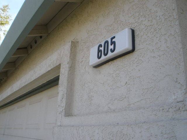605 Blarney Cir - Photo 2 of 9