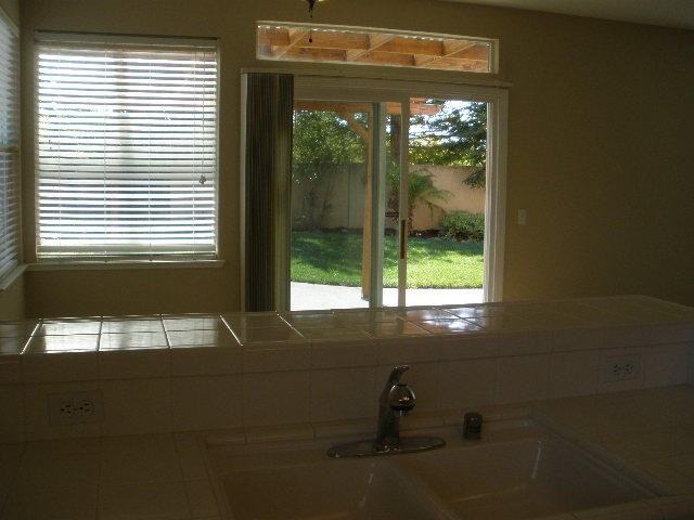 605 Blarney Cir - Photo 5 of 9