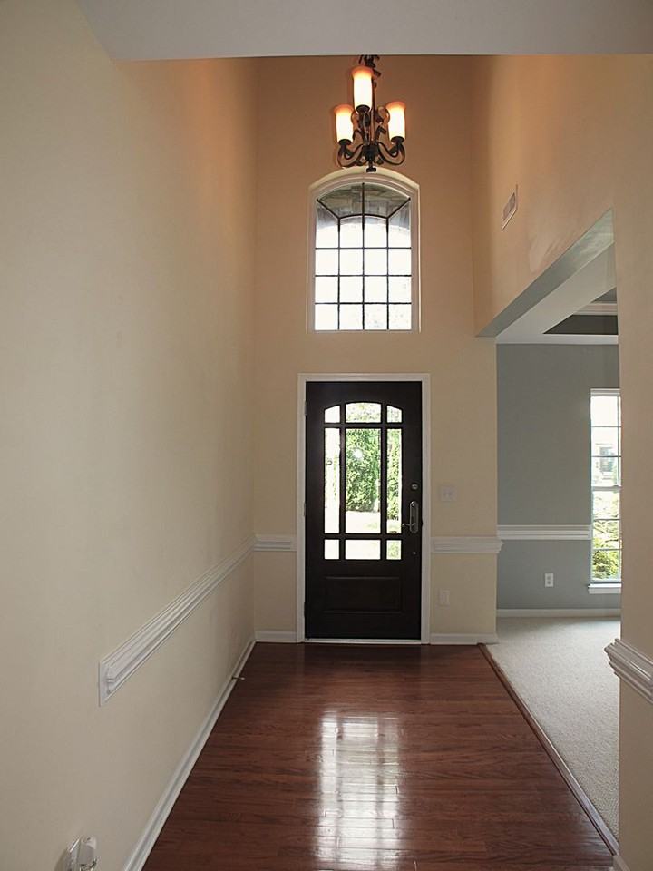 3012 Stevens Schultz Ln - Photo 5 of 23