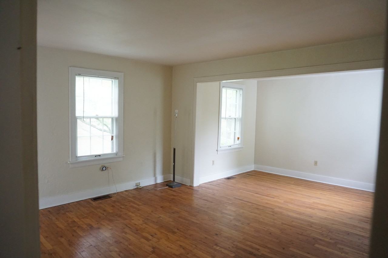 201 Liberty Pkwy - Photo 4 of 9