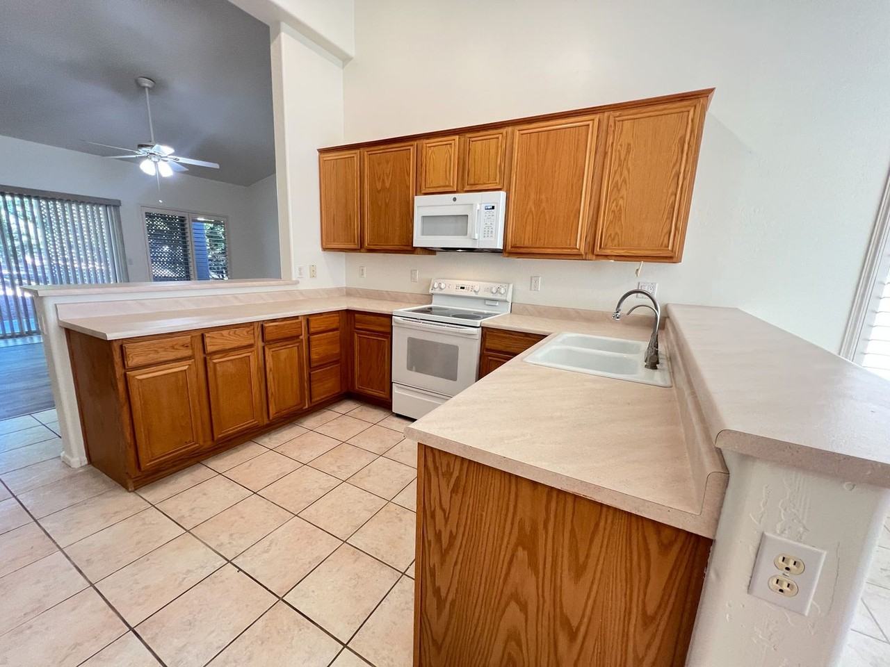 1580 W Bronco Ln - Photo 5 of 21