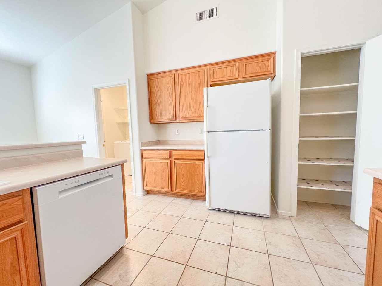 1580 W Bronco Ln - Photo 7 of 21