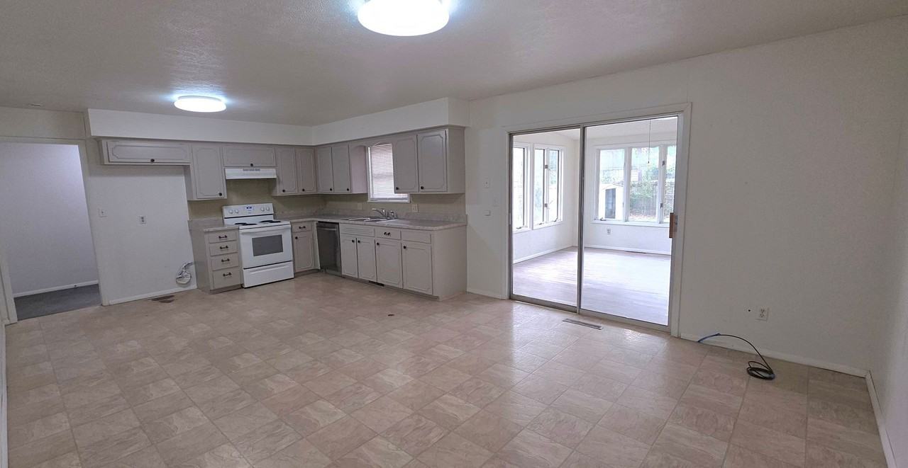 1280 E Sunset St - Photo 4 of 12