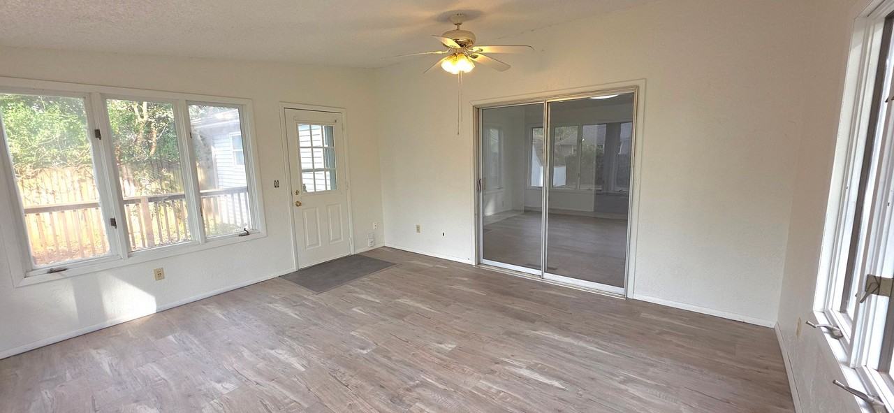 1280 E Sunset St - Photo 7 of 12