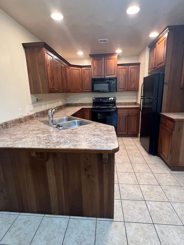 361 N 4250 W - Photo 2 of 13