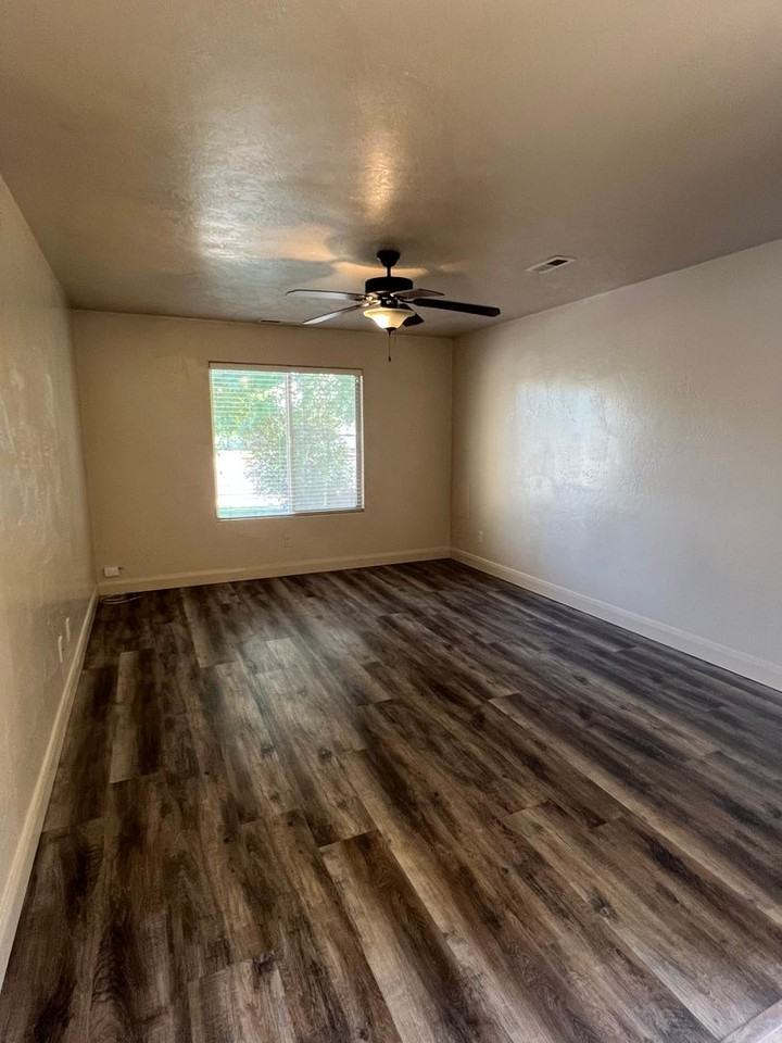 361 N 4250 W - Photo 4 of 13