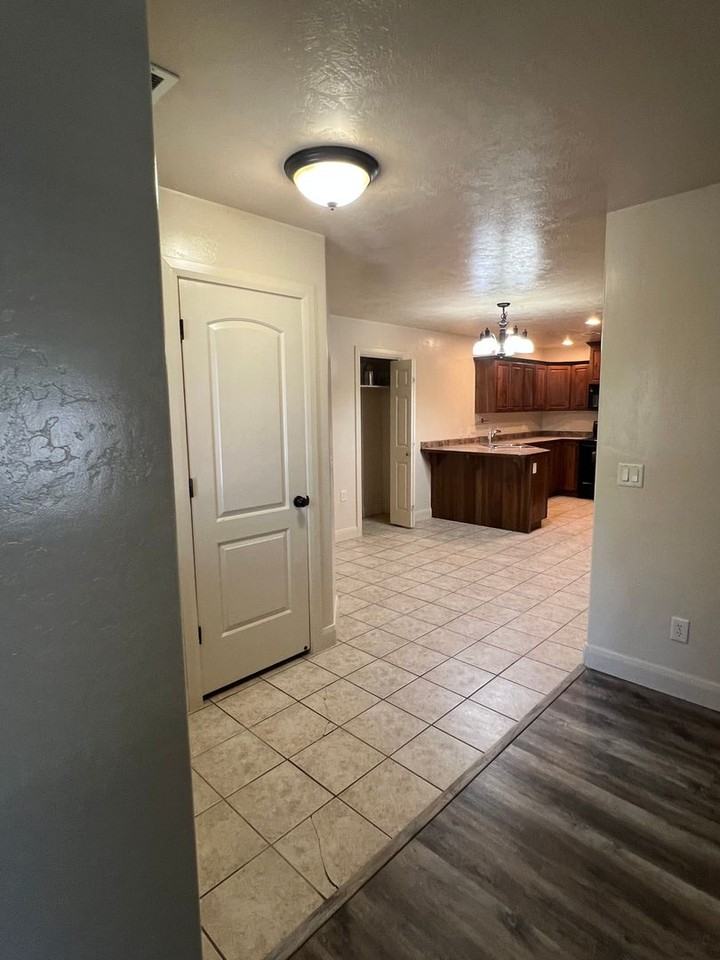 361 N 4250 W - Photo 5 of 13