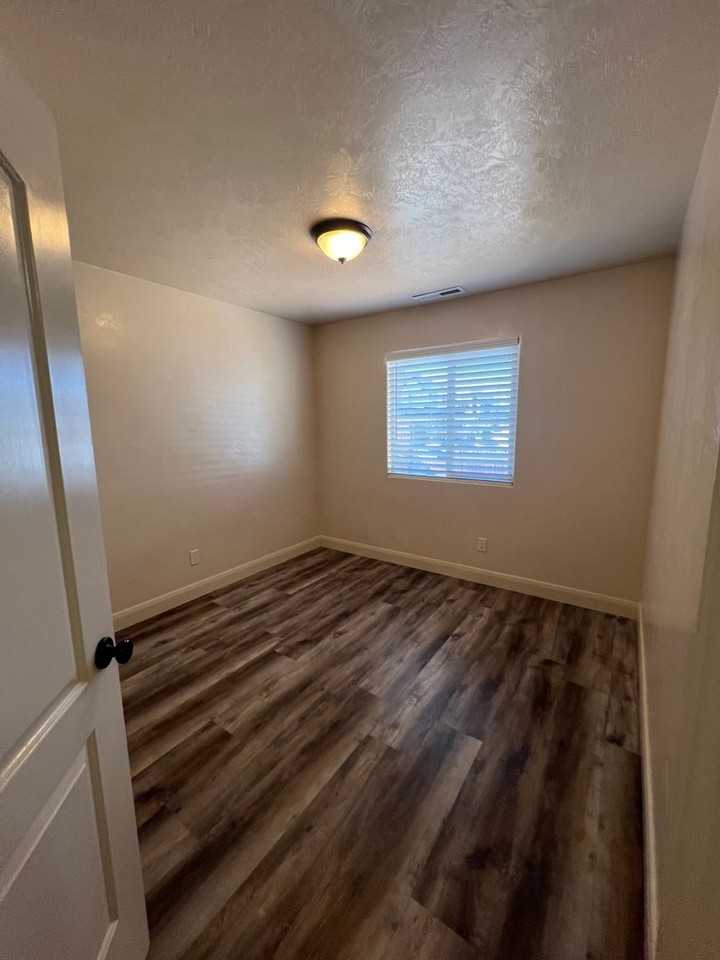 361 N 4250 W - Photo 7 of 13