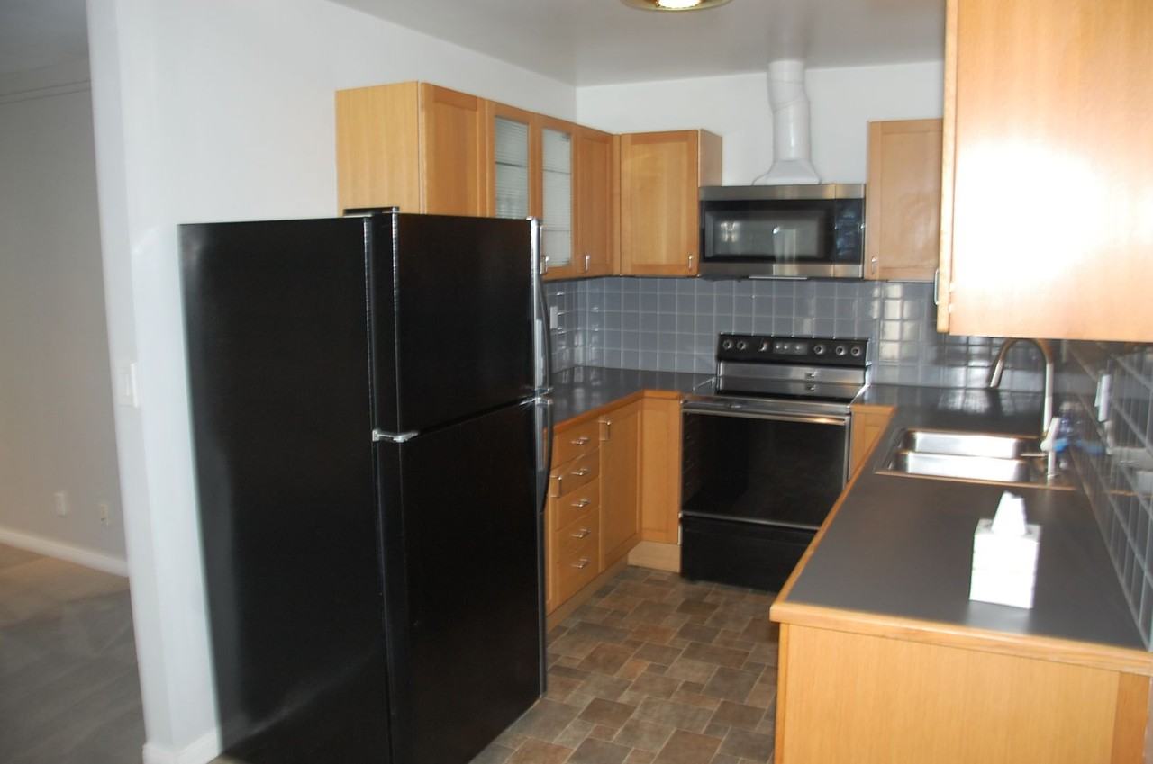 5516 Armitos Ave #70 - Photo 6 of 14
