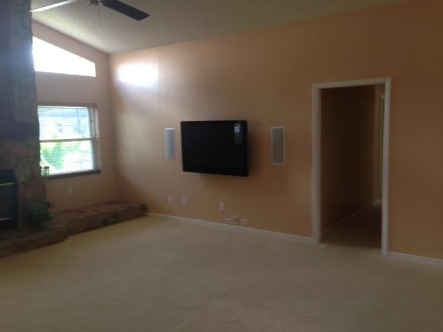 3237 Glenridge Ct - Photo 2 of 7