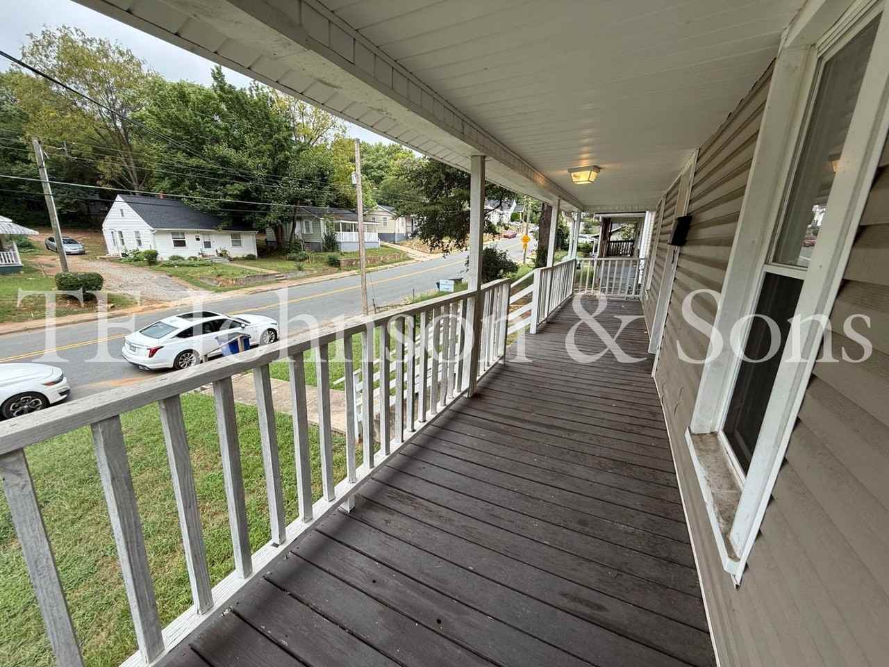 2025 Thurmond St - Photo 4 of 44