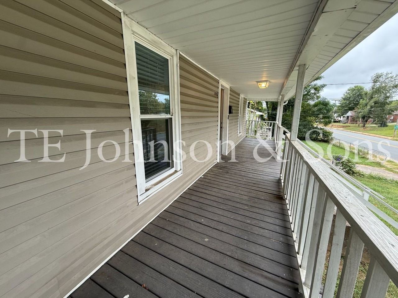 2025 Thurmond St - Photo 5 of 44