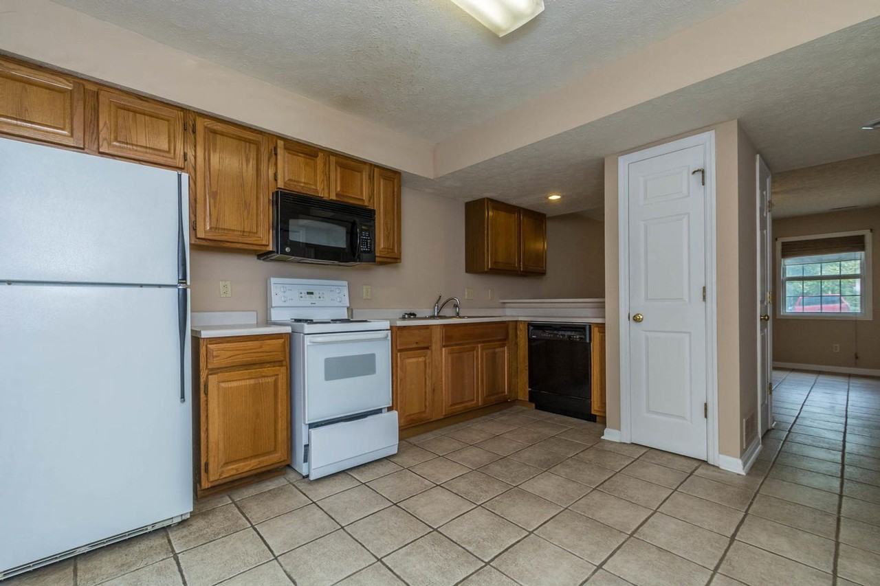 732 E Sherwood Hills Dr - Photo 5 of 8