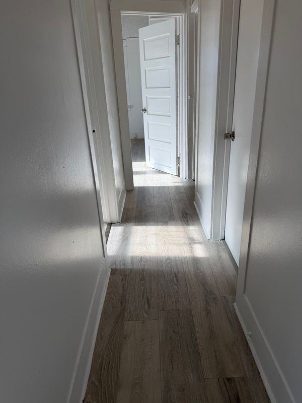 835 1/2 W 42nd Pl - Photo 6 of 9
