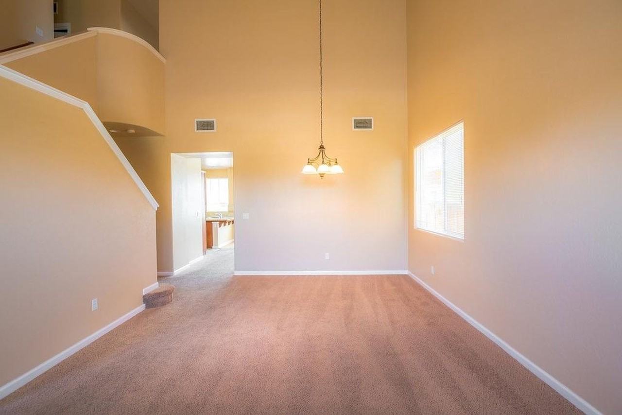 864 Old Prieur Ln - Photo 4 of 31