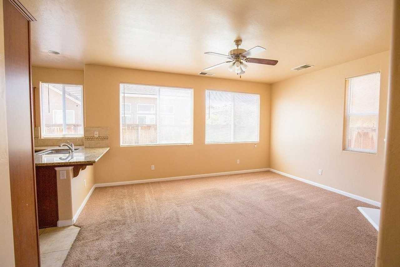 864 Old Prieur Ln - Photo 5 of 31
