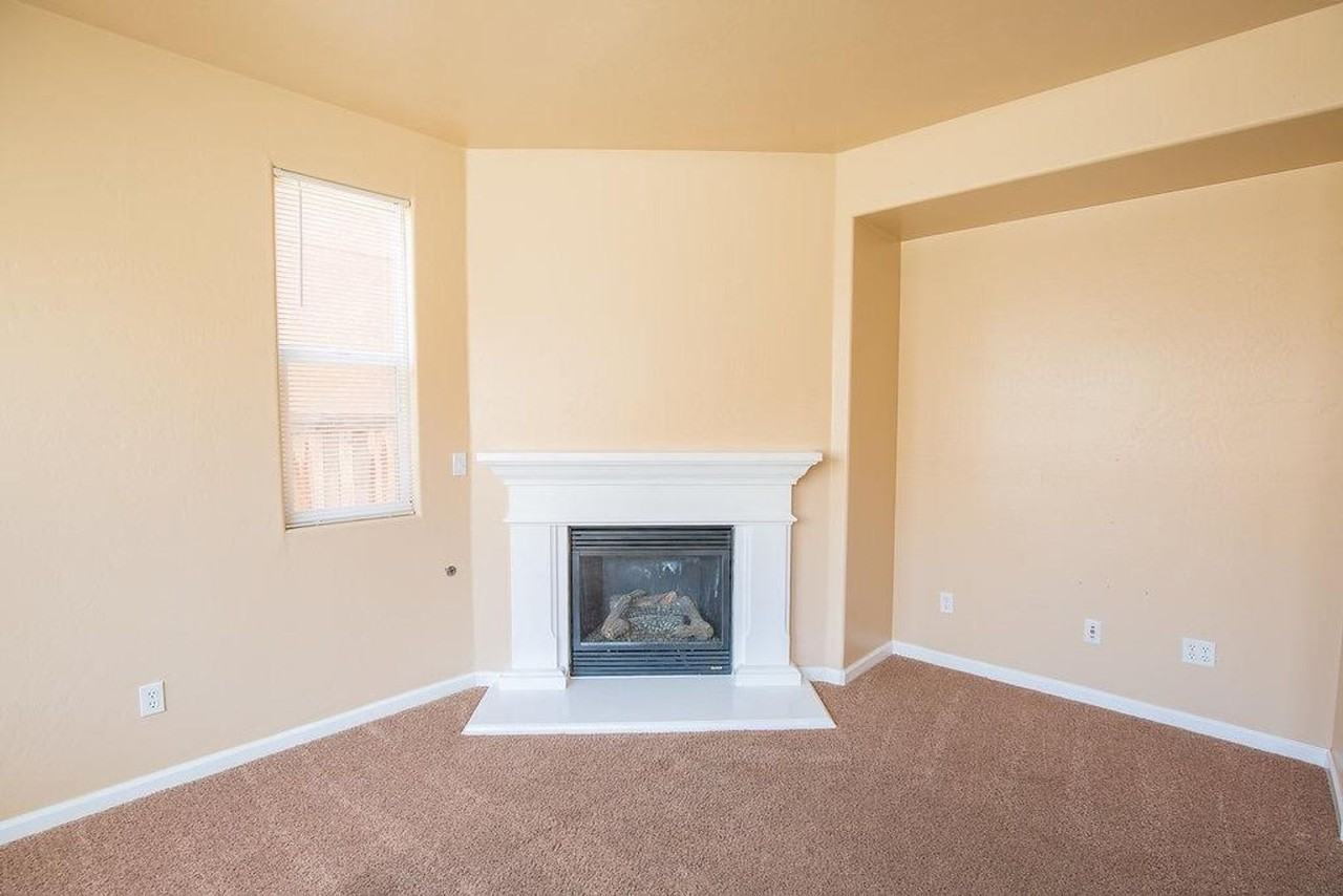 864 Old Prieur Ln - Photo 7 of 31
