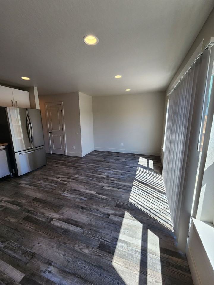 1001 Peach Rd - Photo 4 of 16