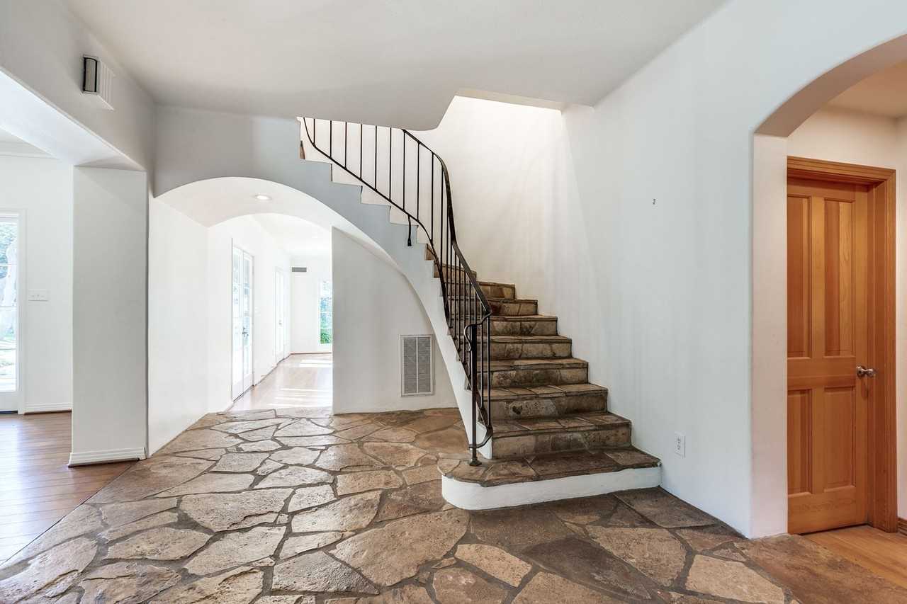 724 Alta Ave - Photo 3 of 25