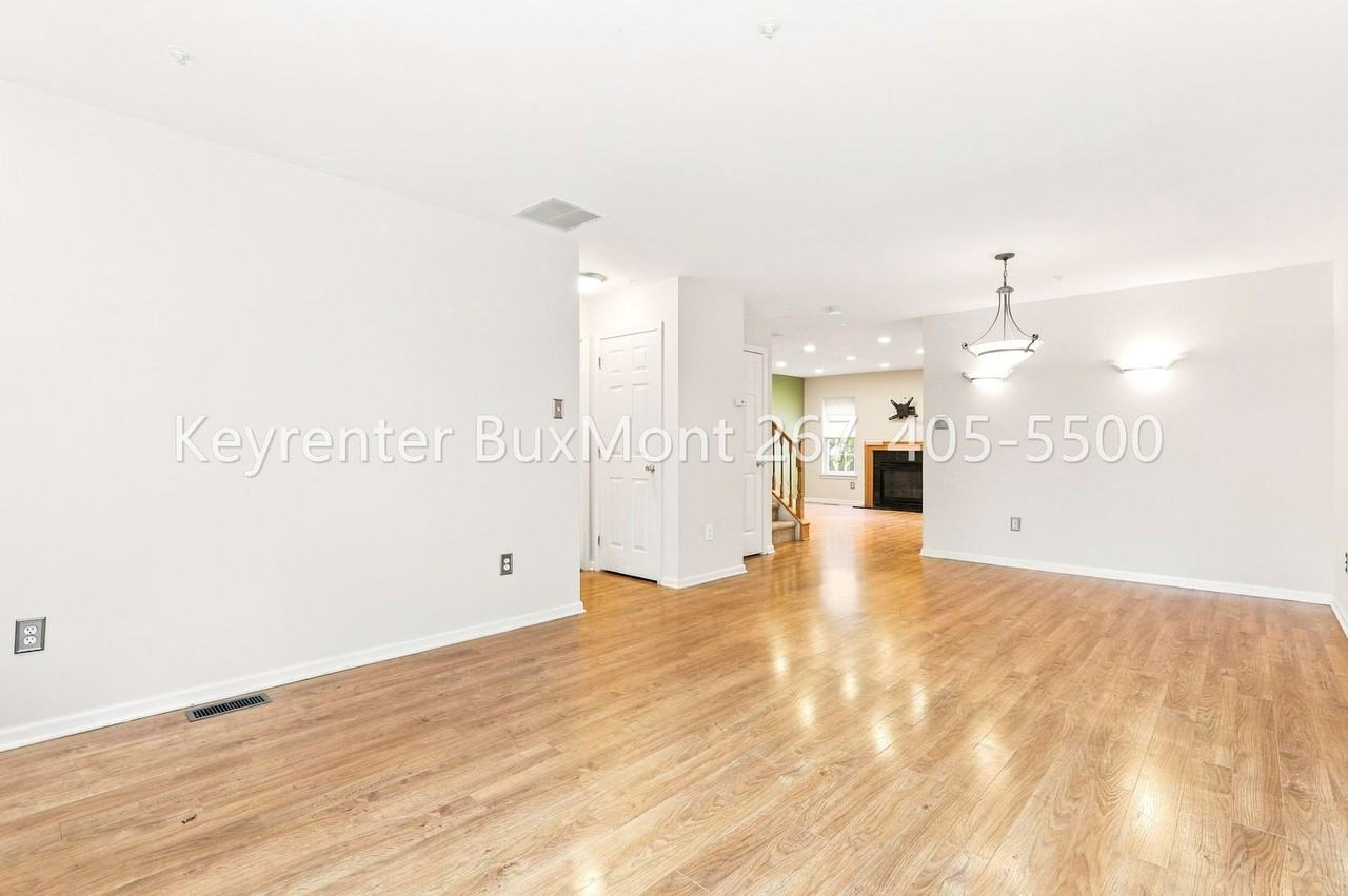1516 Sweetbriar Dr - Photo 6 of 18