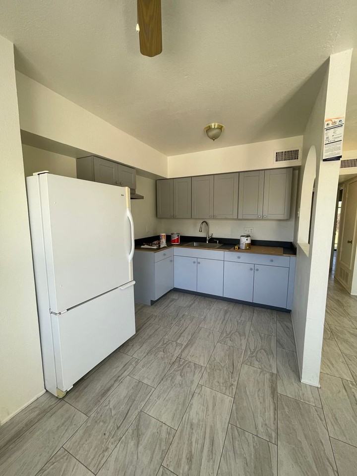 4518 E Lester St - Photo 5 of 14