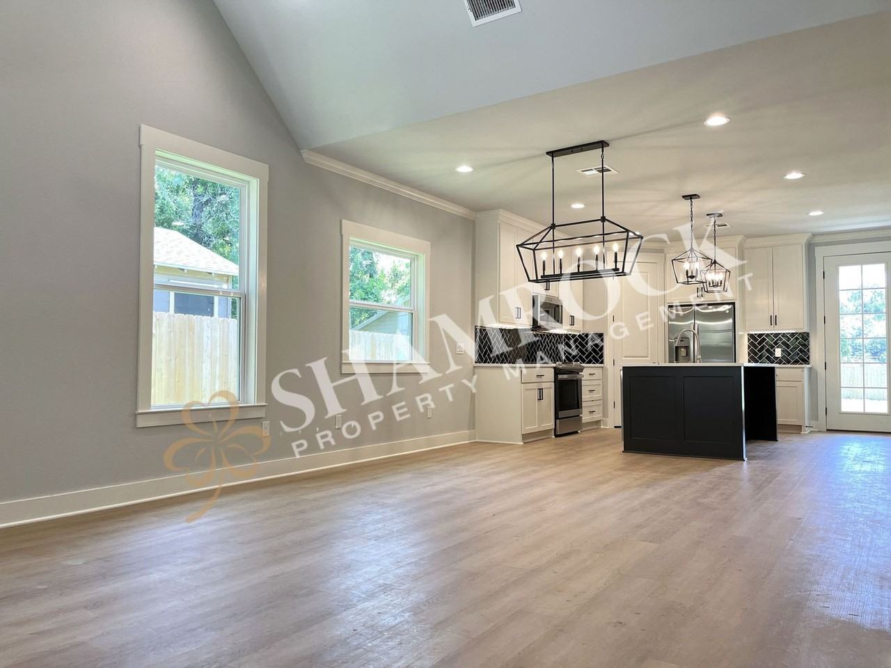 3520 Homan Ave - Photo 5 of 23