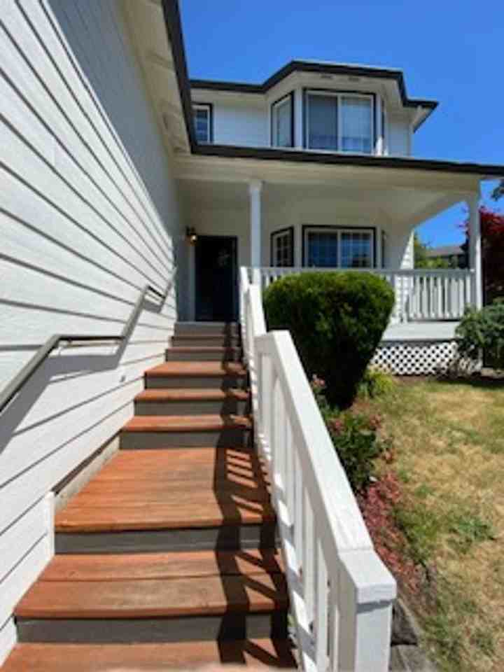 15809 Ne 18th Ct - Photo 5 of 44