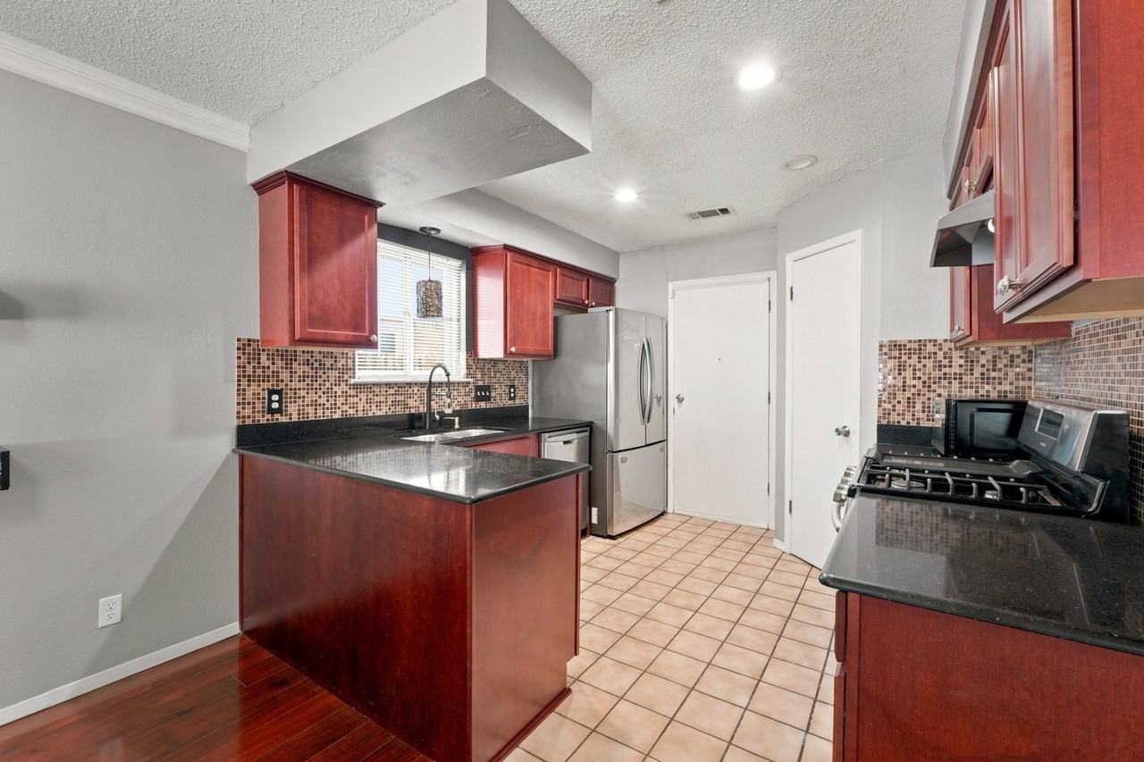 11206 Blossom Bell Dr - Photo 3 of 22