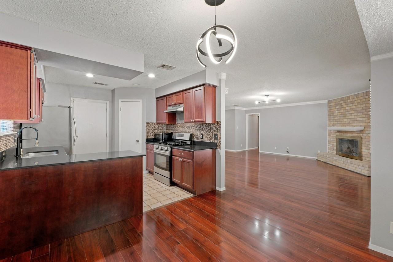 11206 Blossom Bell Dr - Photo 5 of 22
