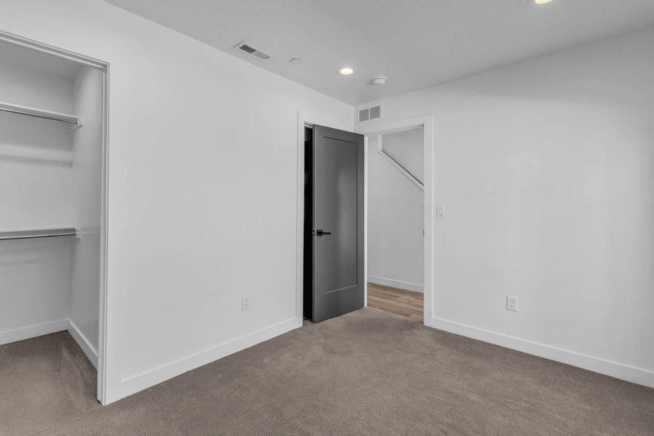 230 W 1300 S #25 - Photo 6 of 25