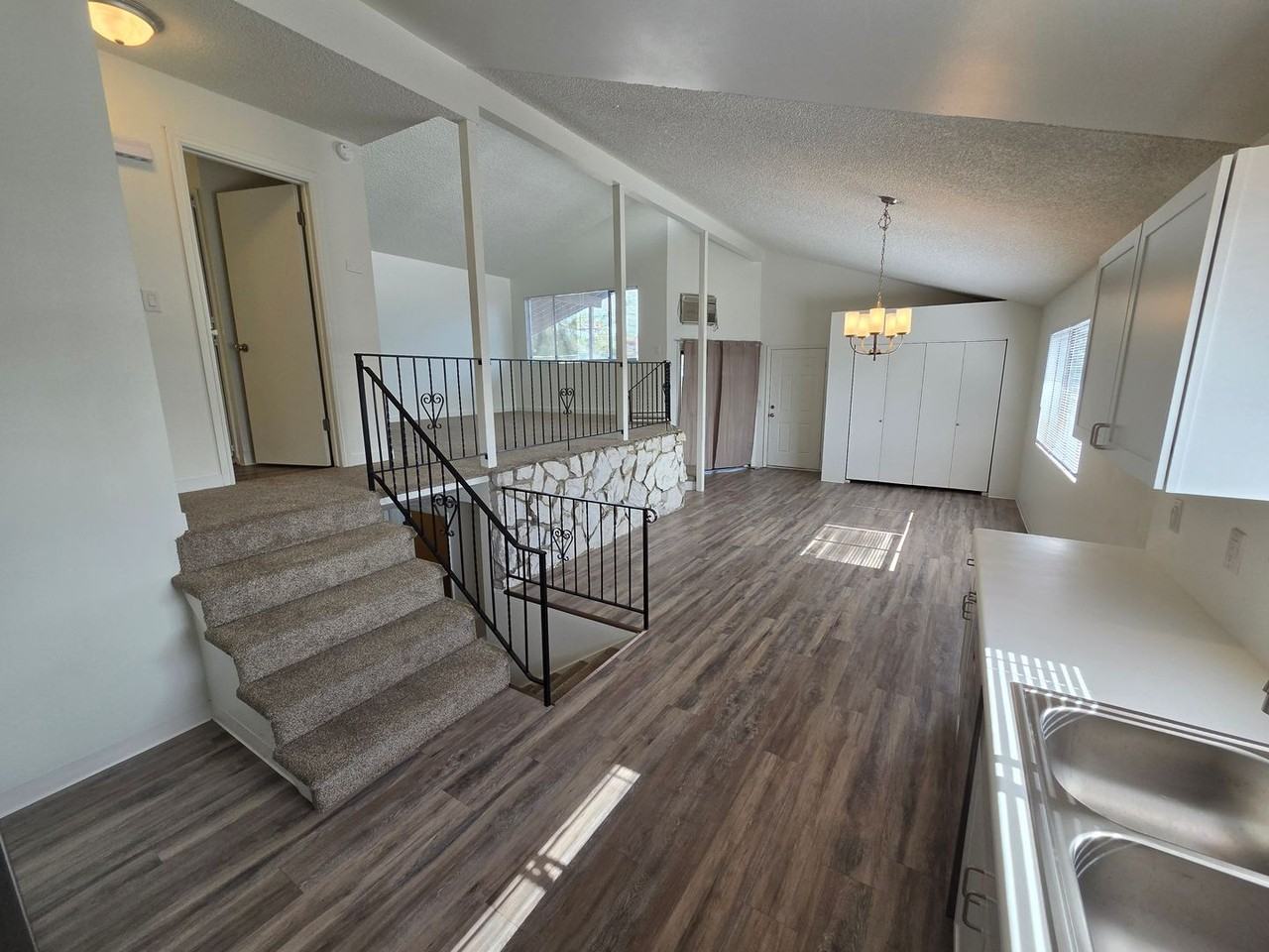 1012 W Walton Ave - Photo 6 of 18