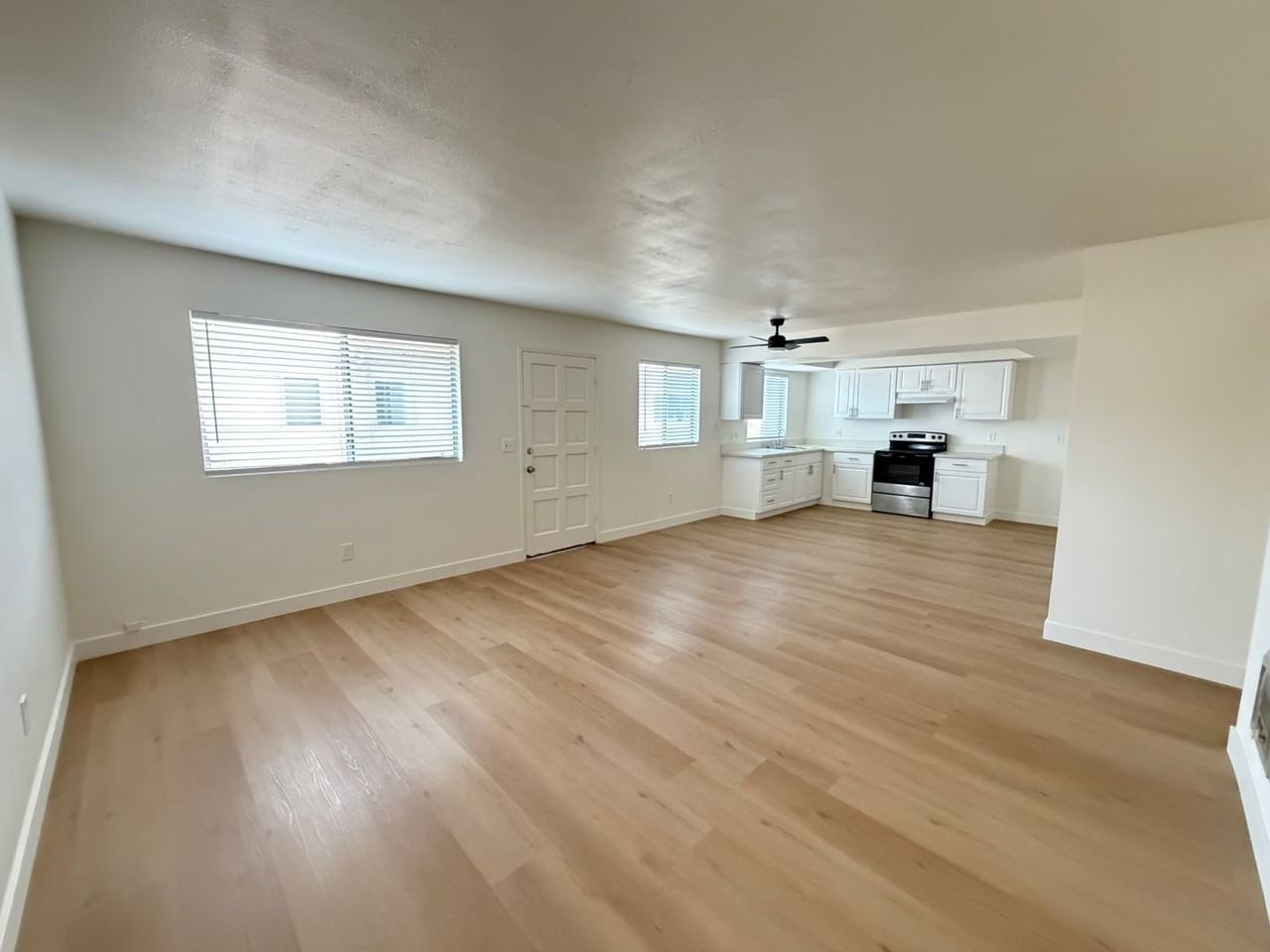 7132 Fenway Dr - Photo 3 of 15