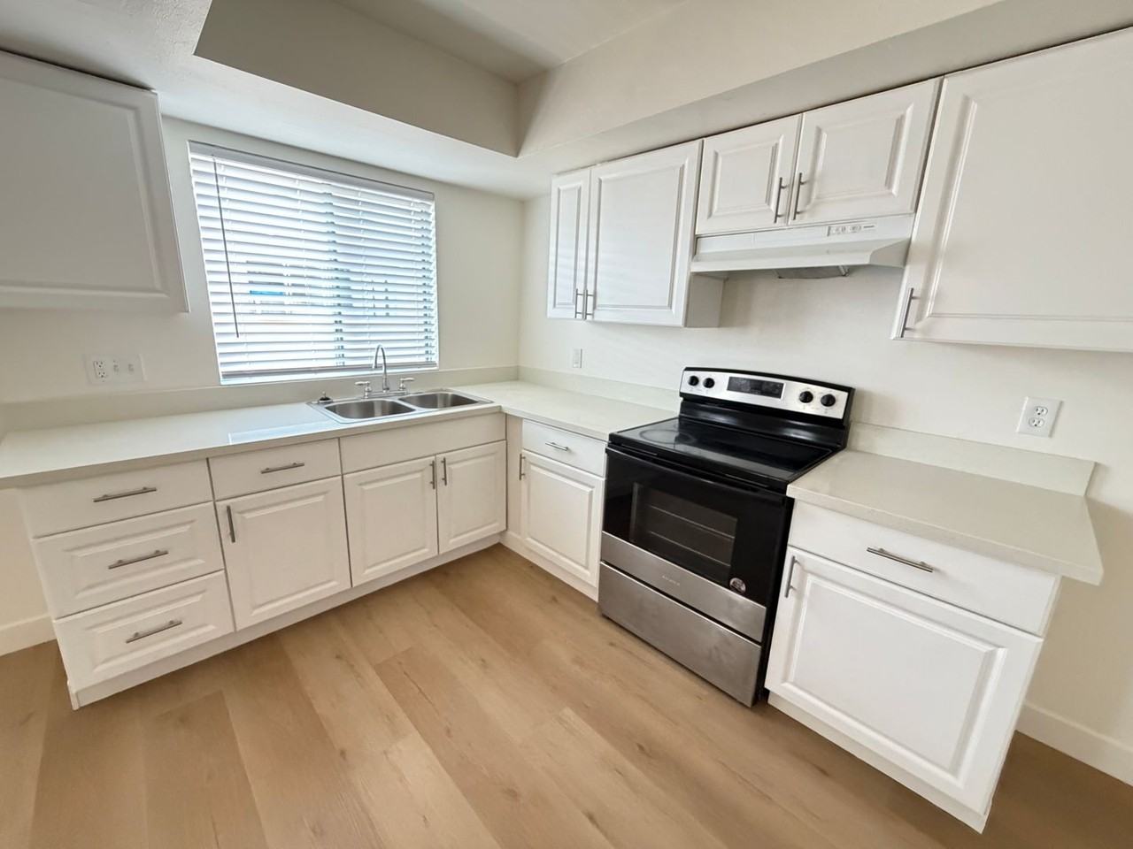 7132 Fenway Dr - Photo 7 of 15