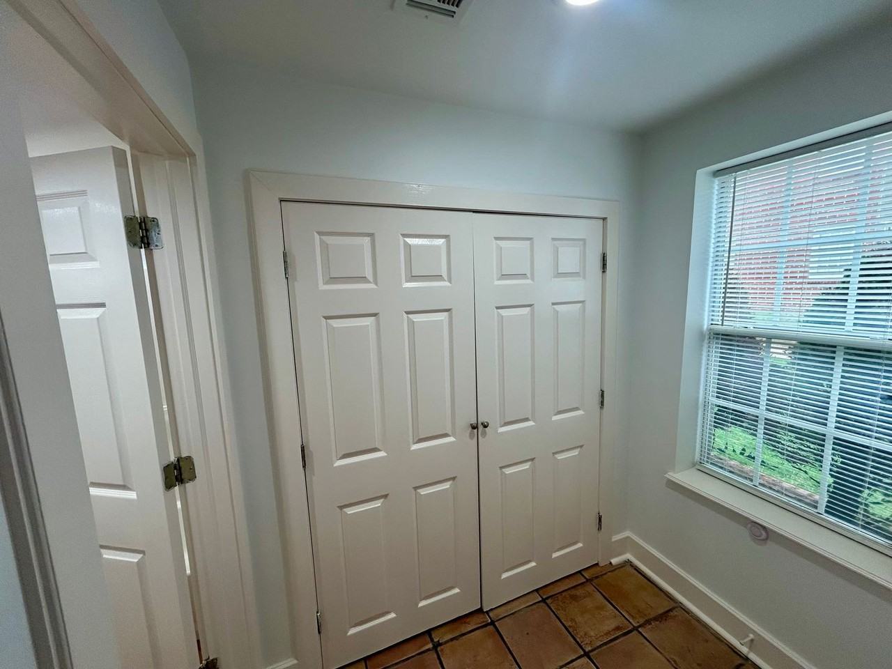 1610 1/2 S Quaker Ave - Photo 5 of 17