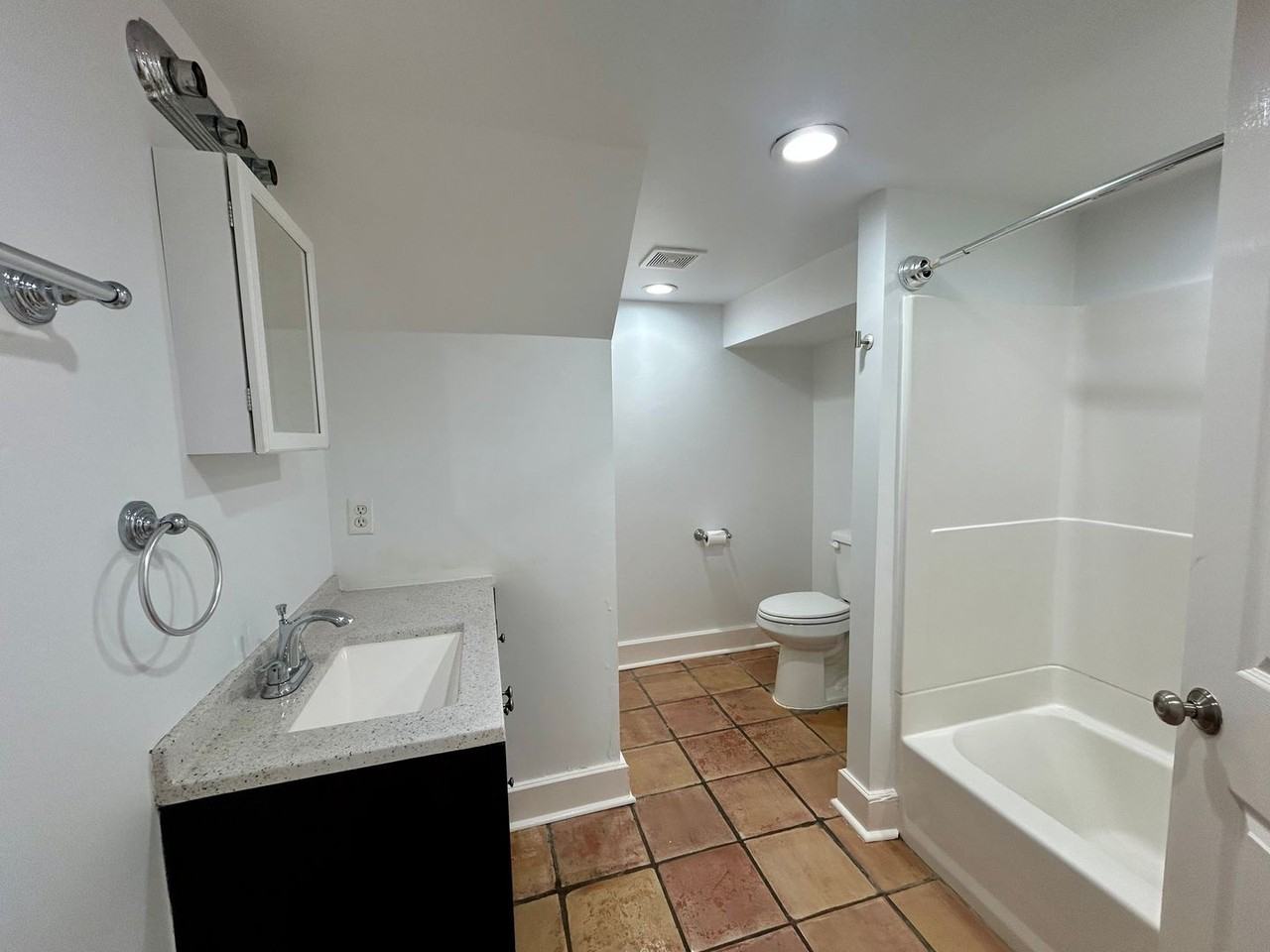 1610 1/2 S Quaker Ave - Photo 6 of 17