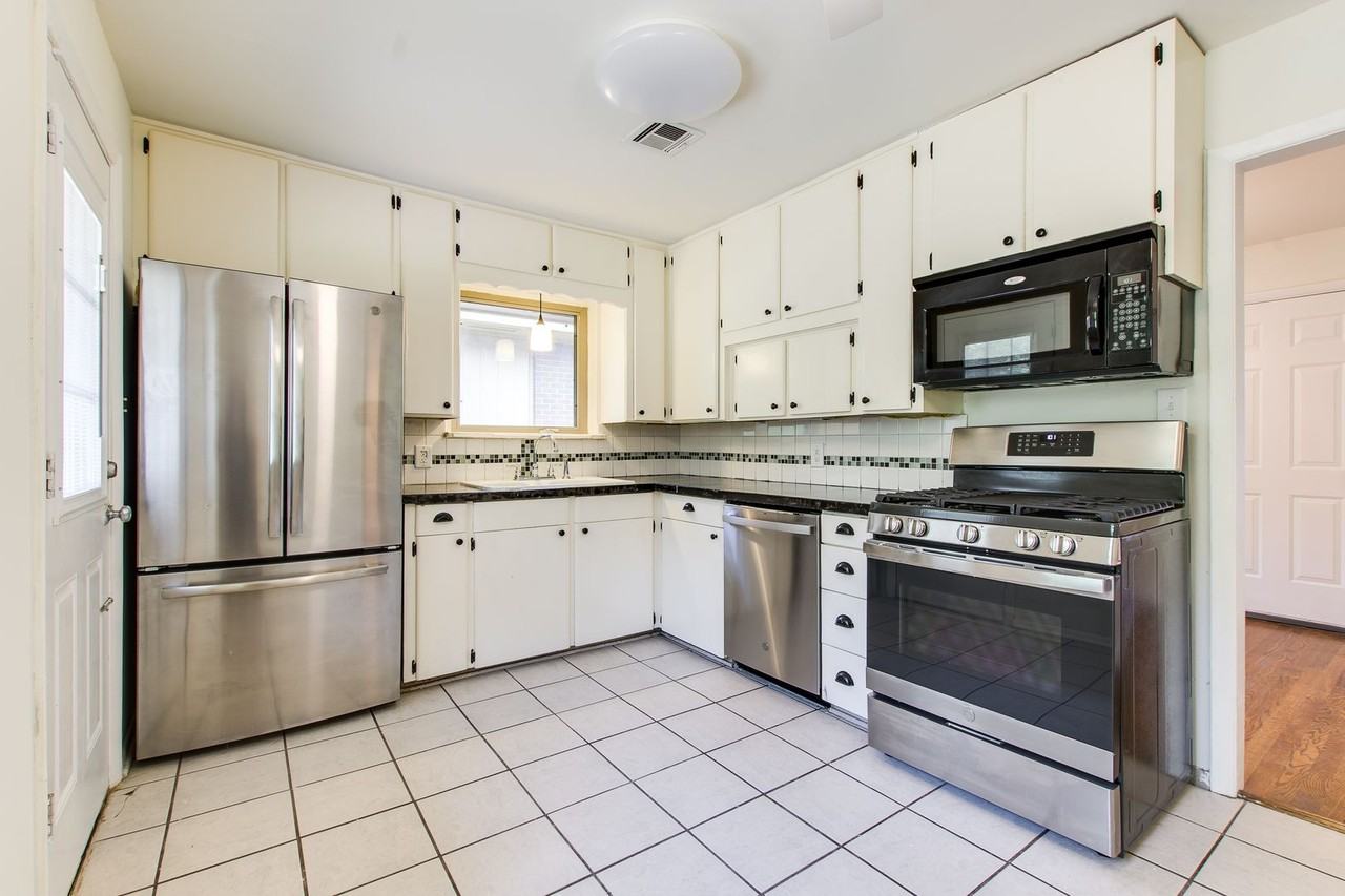 2929 N Utah Ave - Photo 2 of 30