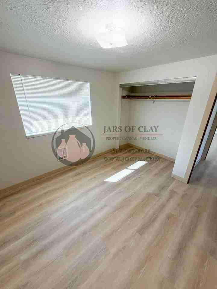 1835 1835 & 1837 Wilding Pl - Photo 7 of 9
