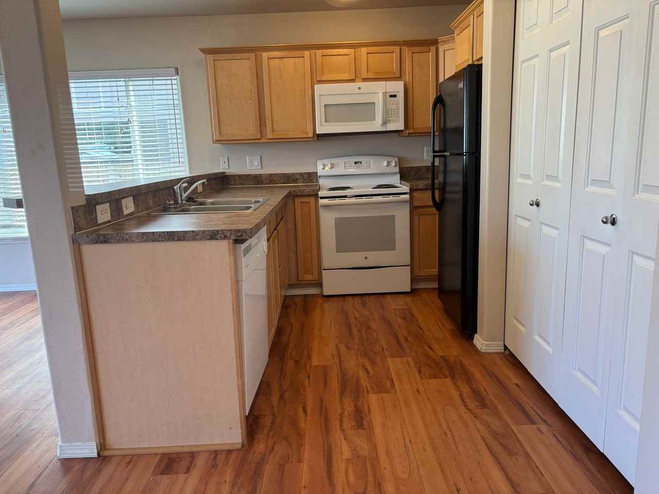 4125 Geranium Loop Ne - Photo 5 of 14