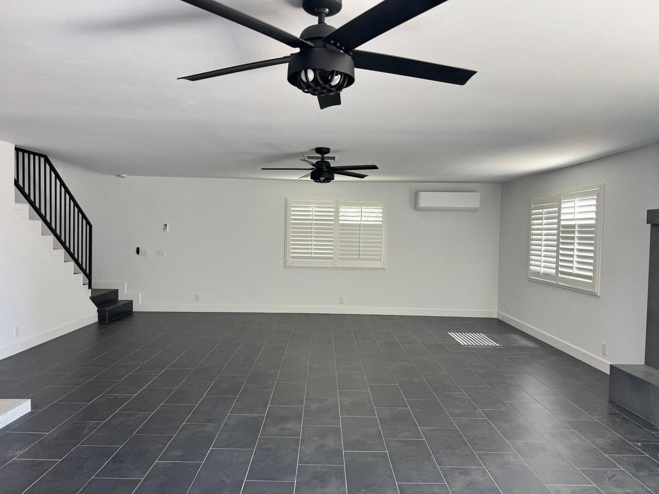 6897 Adams Ave - Photo 2 of 33