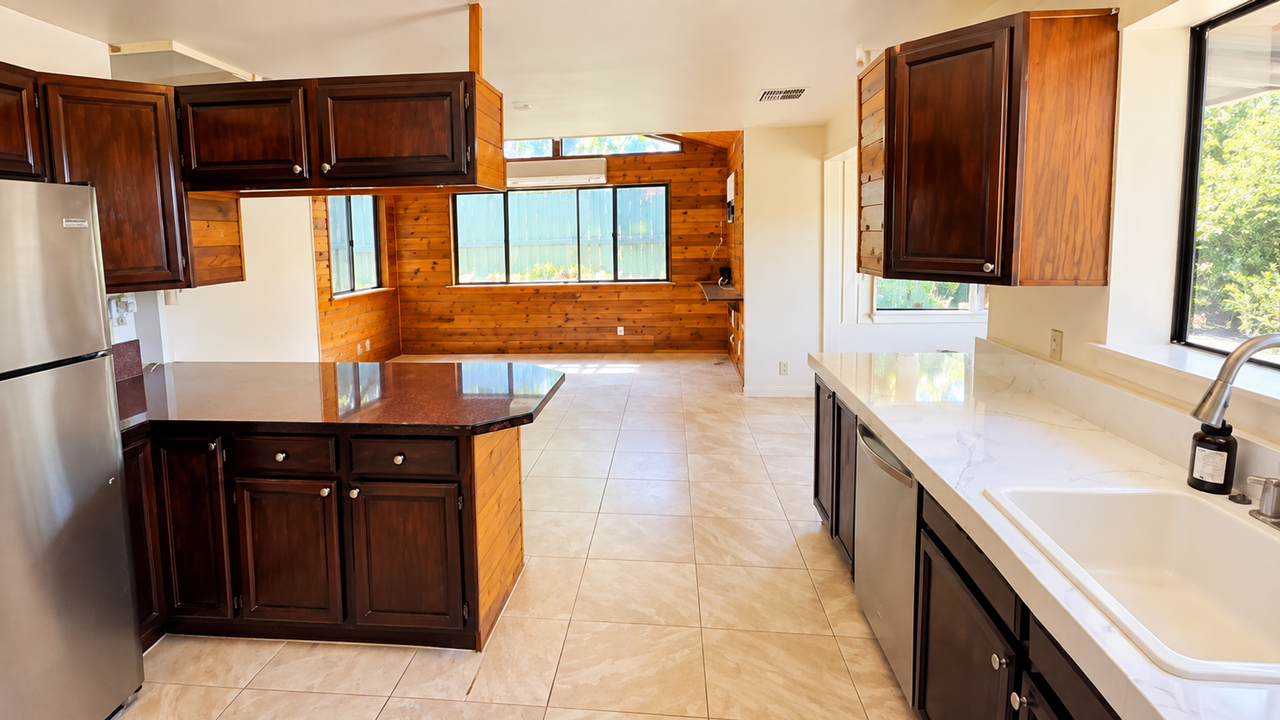 2846 Omaopio Rd #A - Photo 5 of 10