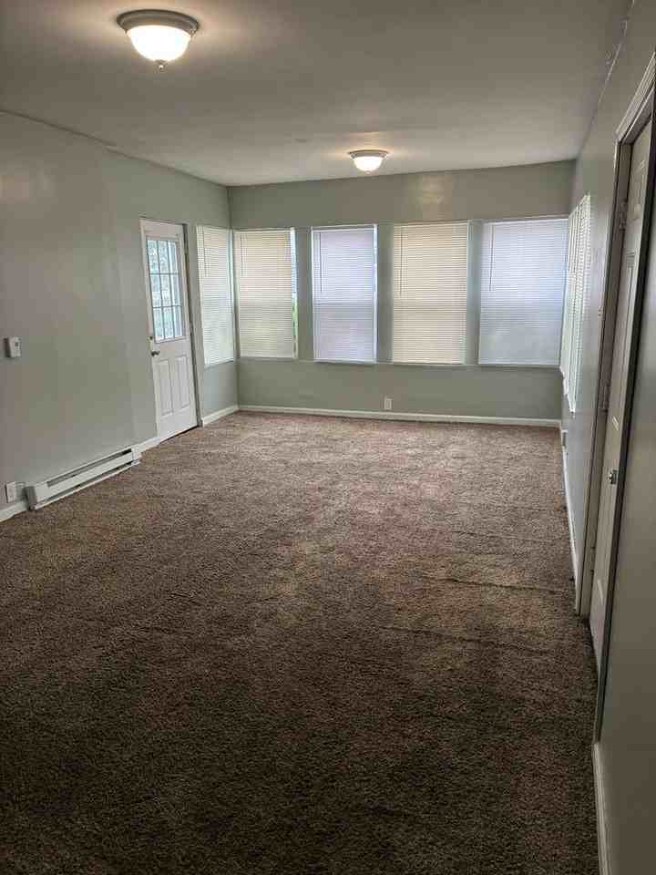 1101 W 33rd St - Photo 7 of 10