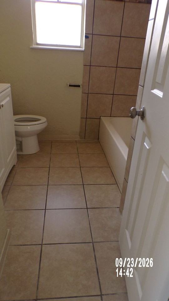 1310 Se Barclay Rd - Photo 6 of 12