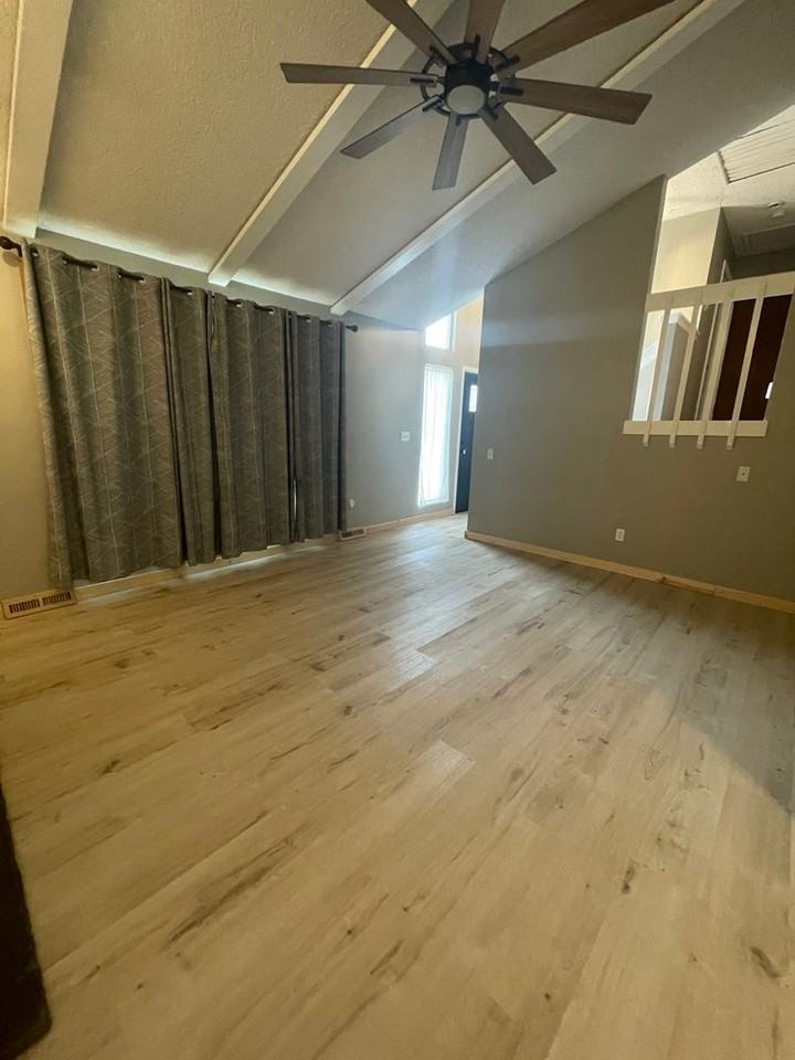 1131 Alter Way - Photo 4 of 32